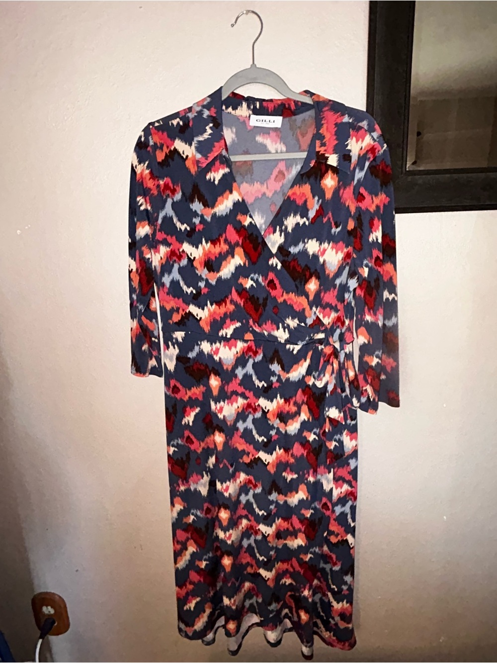 Gilli Navy and Coral Abstract Wrap Dress